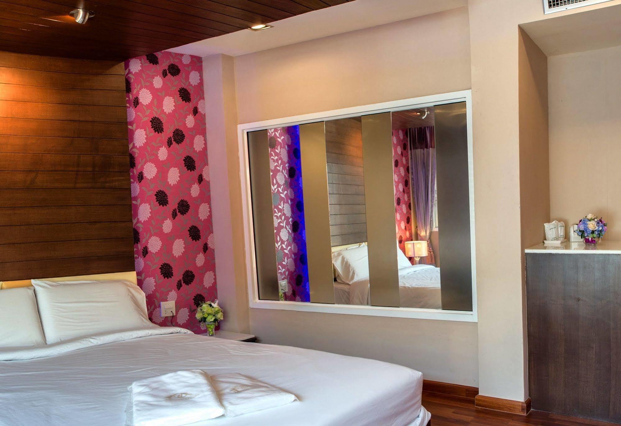 The Ring Hotel Hat Yai Bagian luar foto