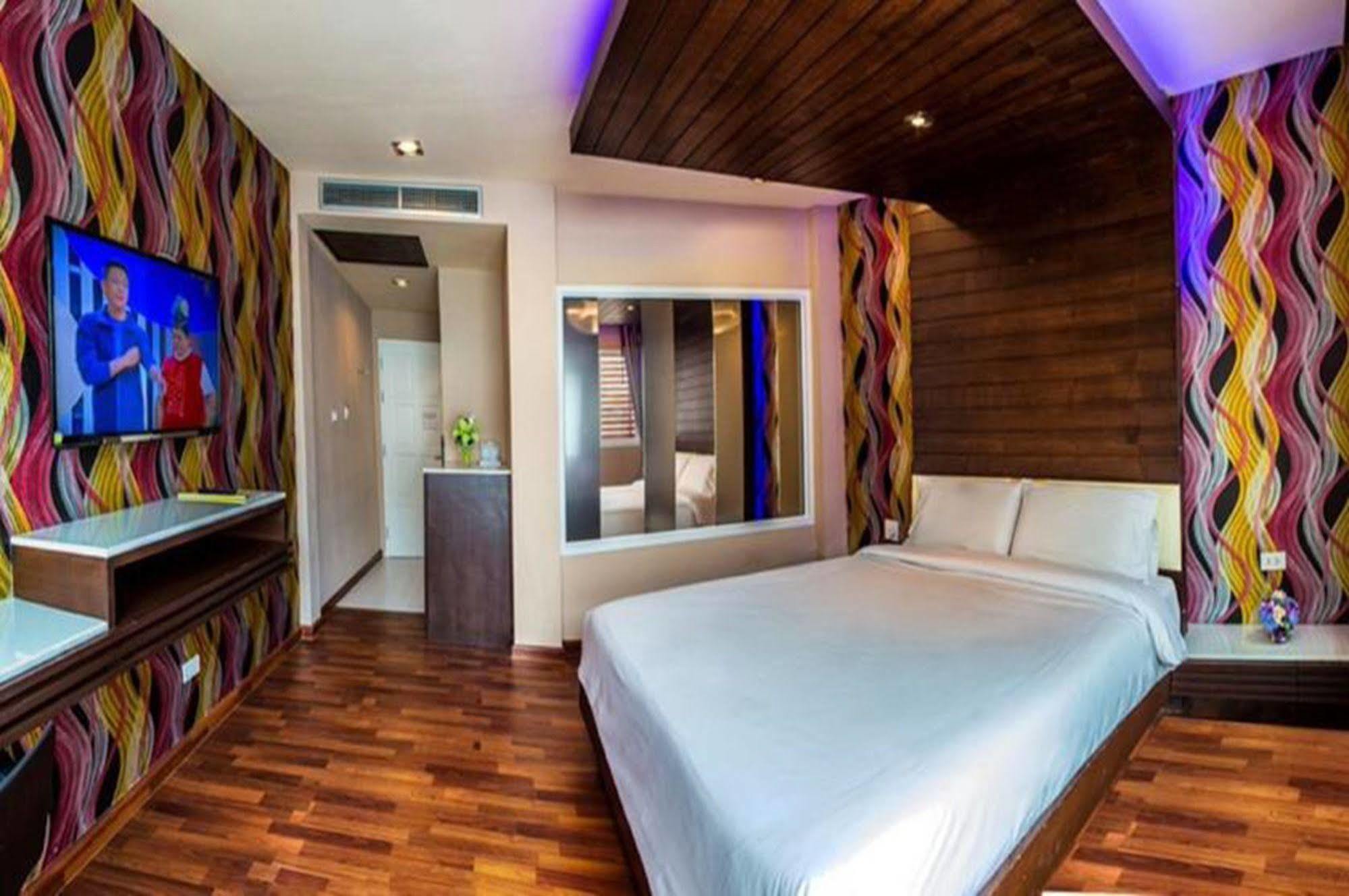 The Ring Hotel Hat Yai Bagian luar foto