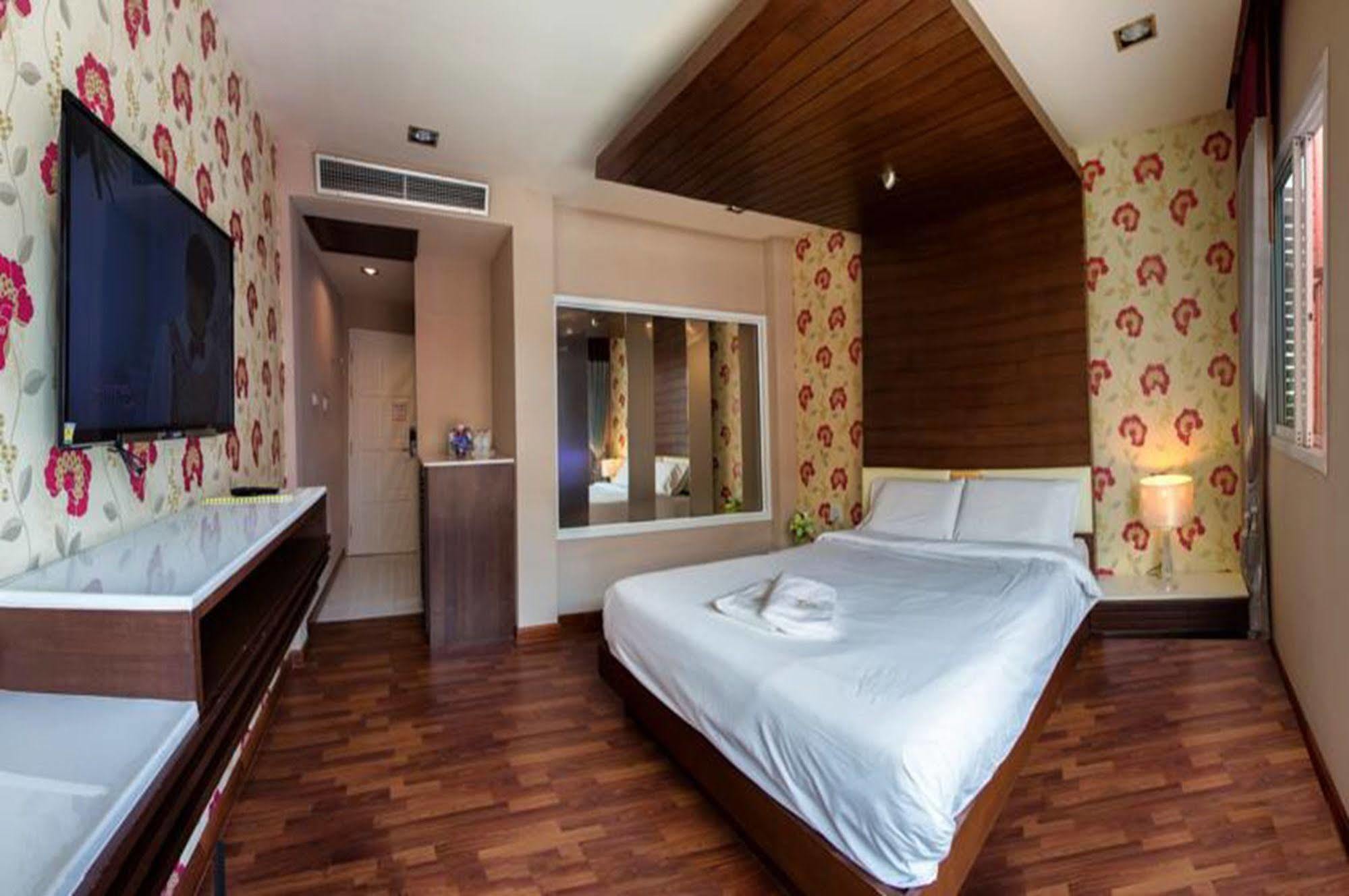 The Ring Hotel Hat Yai Bagian luar foto