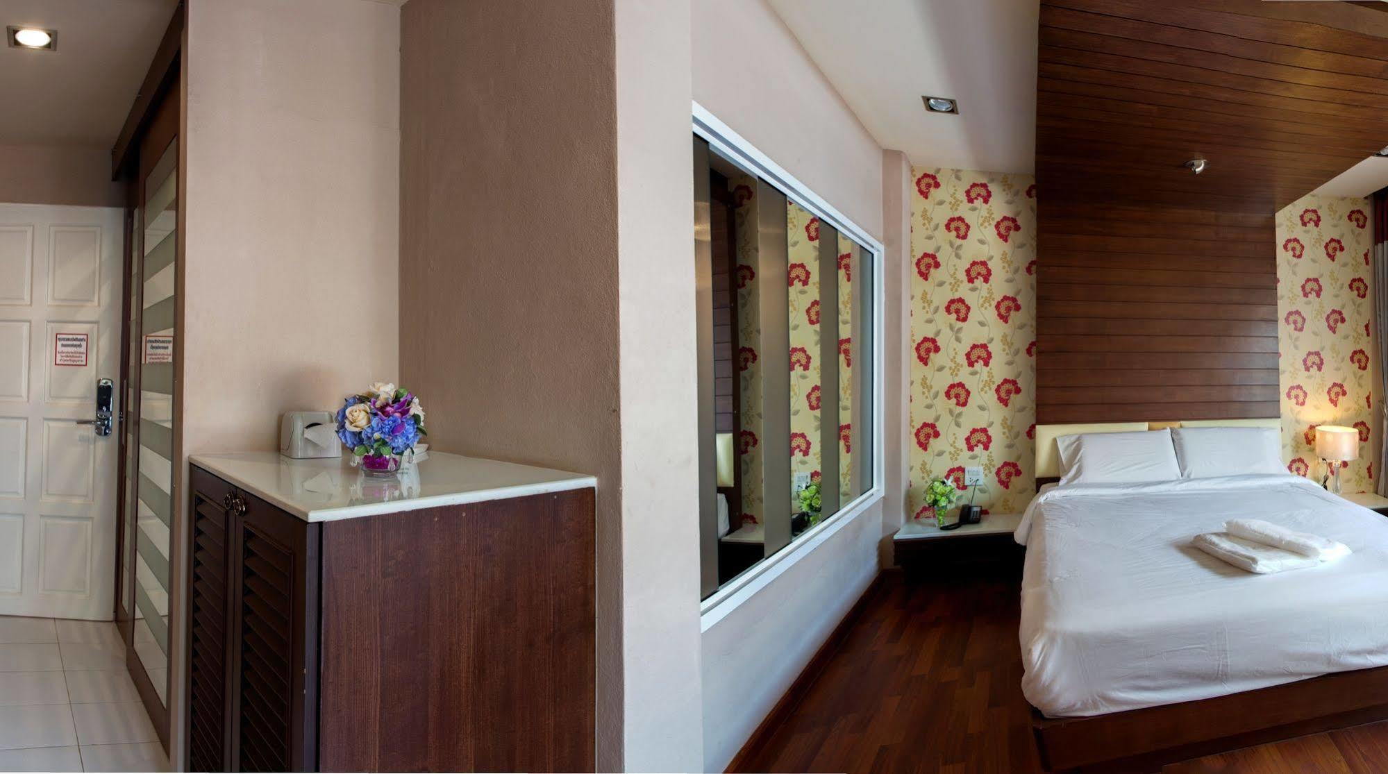 The Ring Hotel Hat Yai Bagian luar foto
