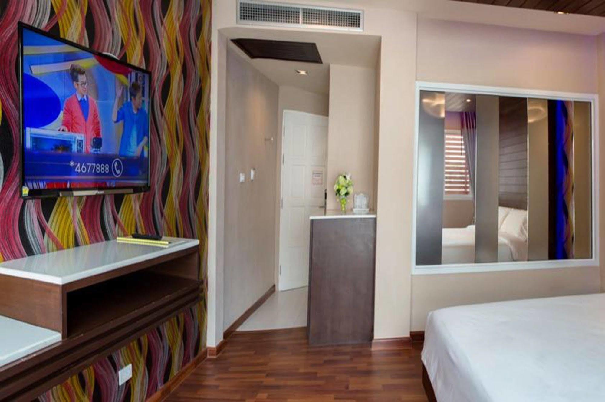 The Ring Hotel Hat Yai Bagian luar foto